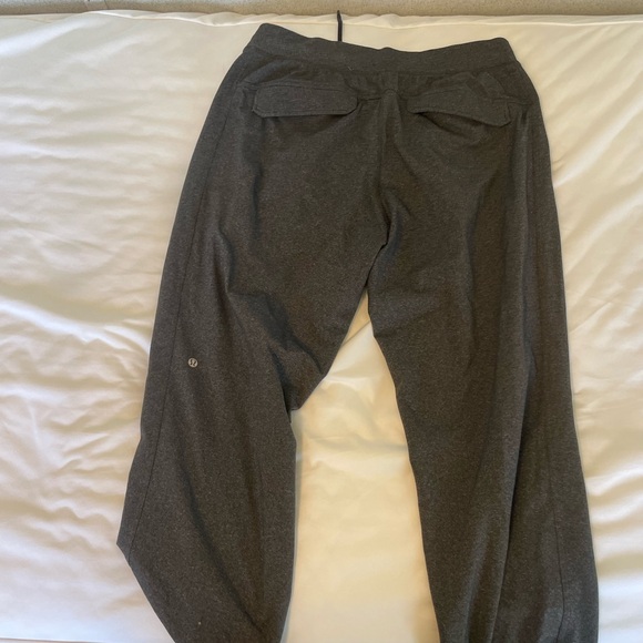 Men's Lululemon Gray Pants Large - Picture 2 of 2
